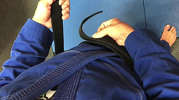 Proper Way To Tie Your Belt